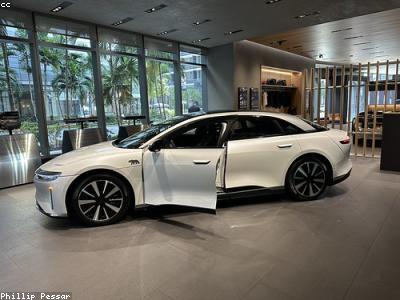 Singapore EV Charging Network Surpasses 3,000 Points as Adoption Accelerates