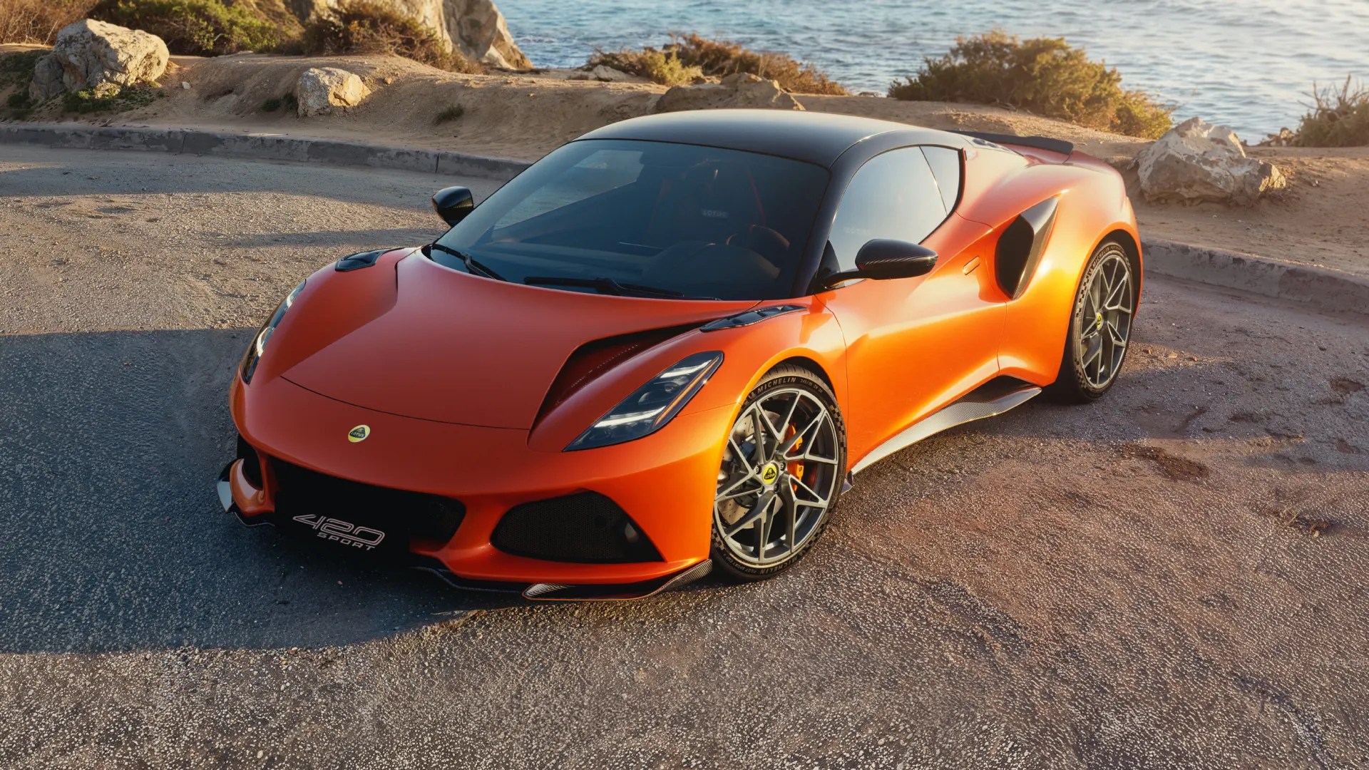 Lotus Emira 420 Sport – missing the Porsche Cayman GT4? Try this instead