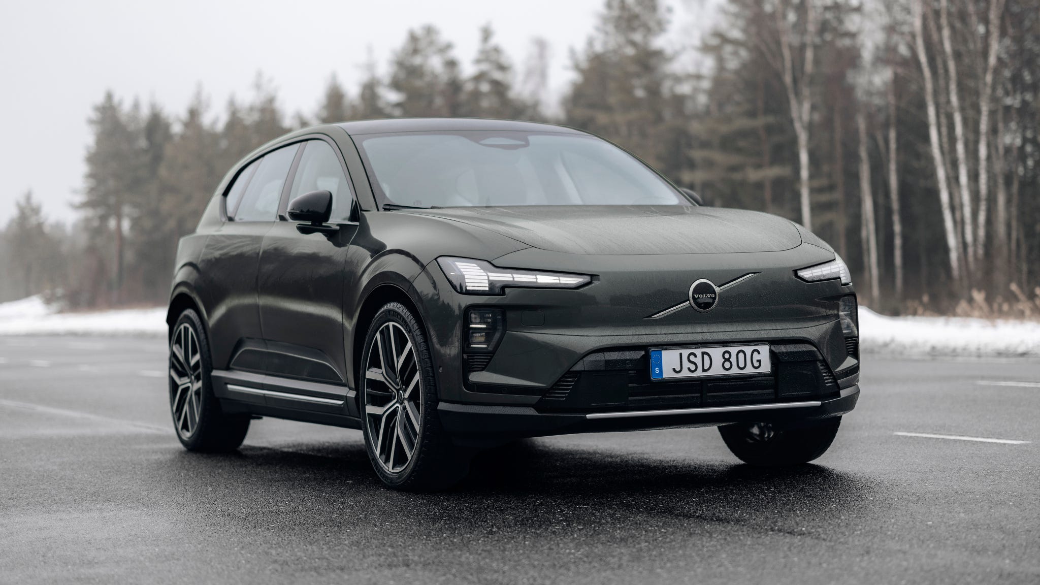 The All-New 2027 Volvo EX60 Undercuts the Price of the XC60 PHEV and Its Rival EVs