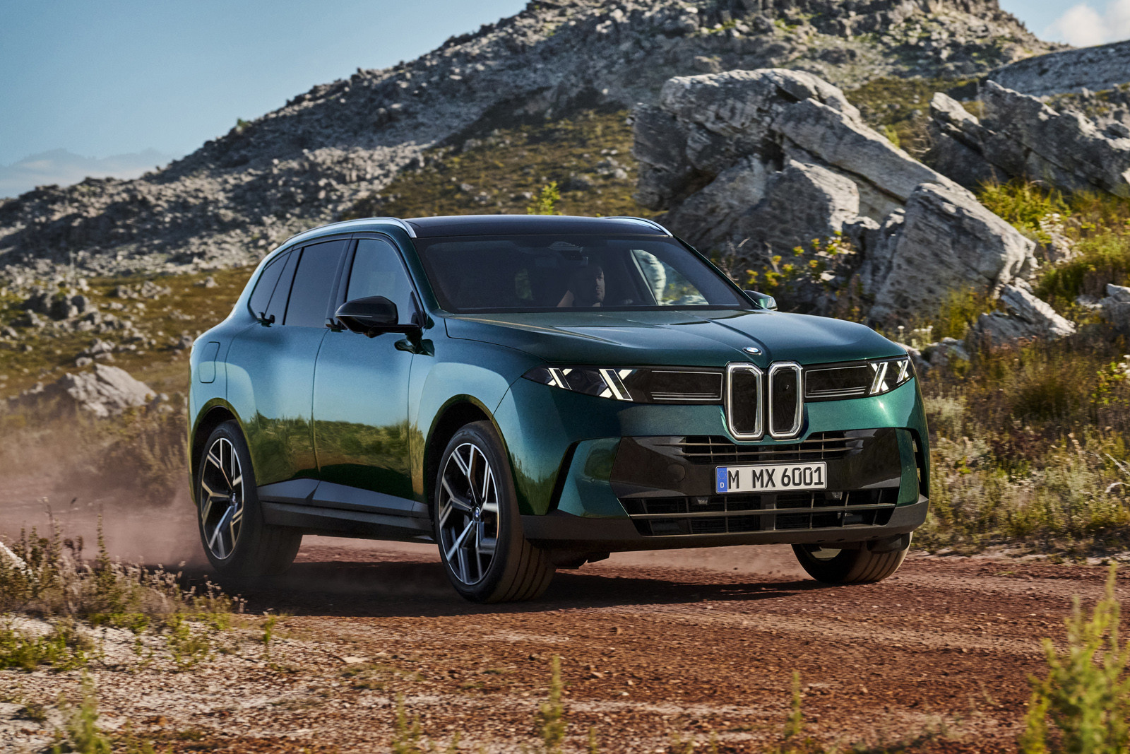 Declassified BMW X5 of the fifth generation: new design and variety of technology, prices known