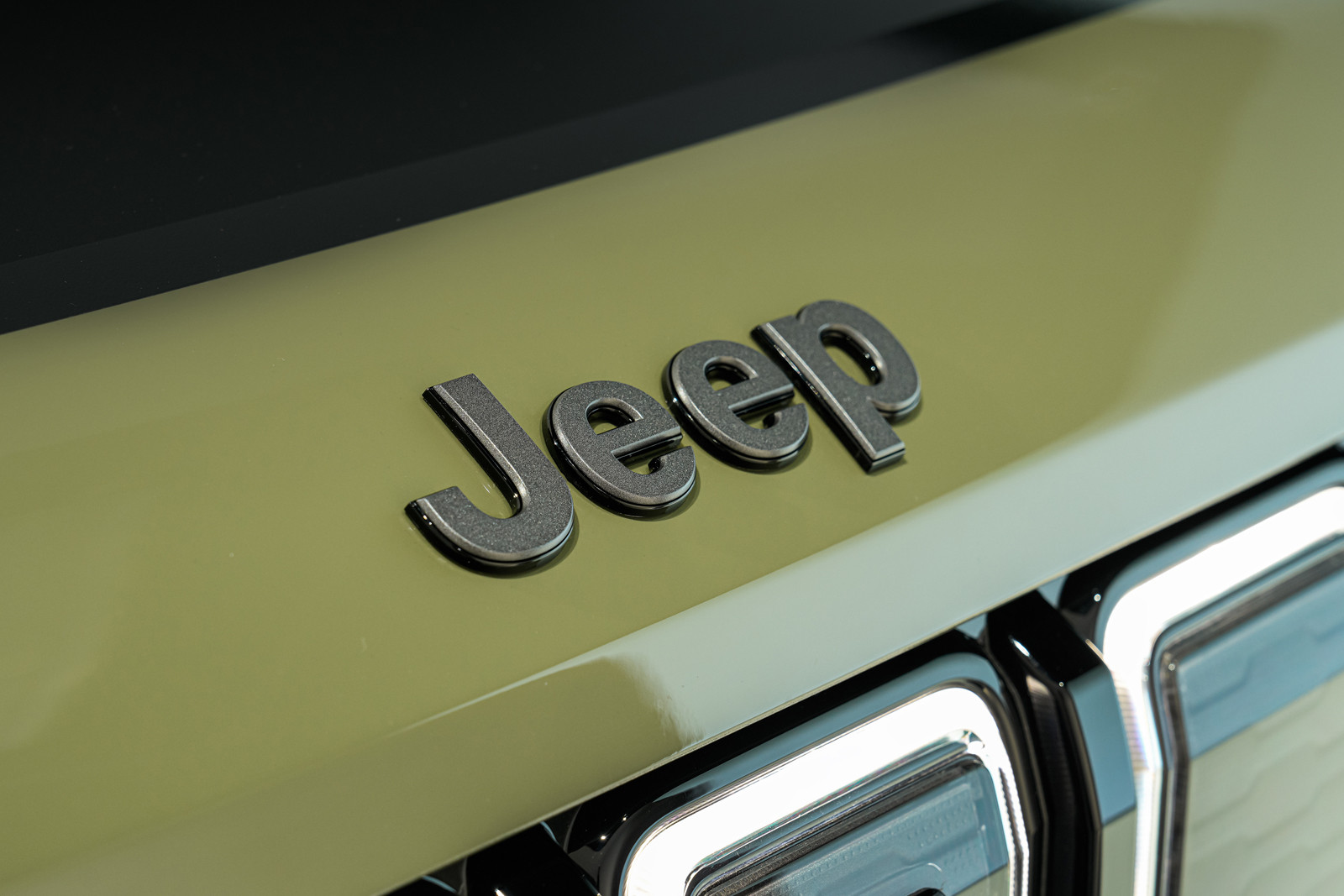 Jeep prepares two compact crossovers and a large SUV for Europe in partnership with Dongfeng