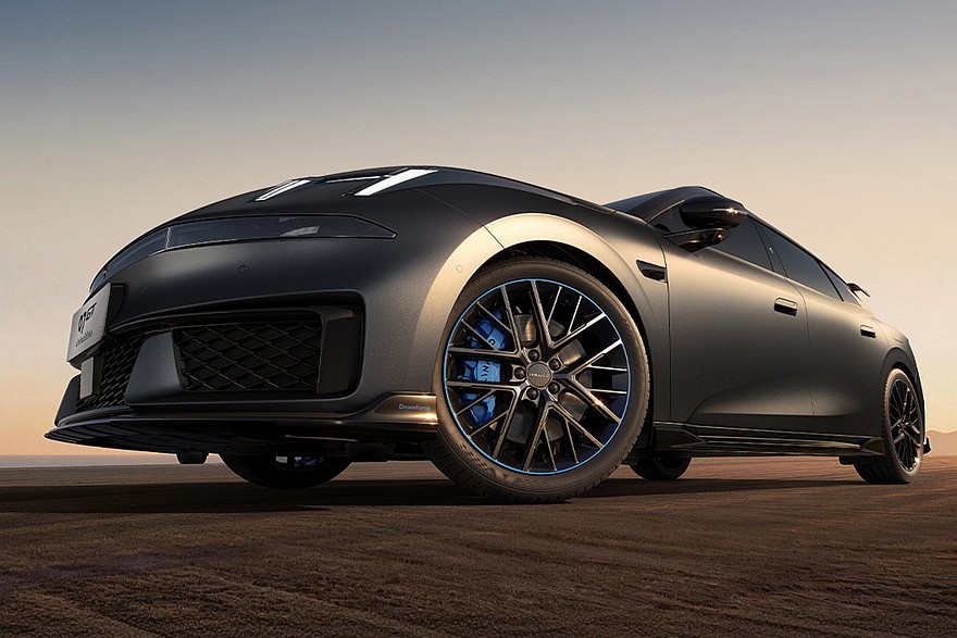 Lynk & Co 07GT Limited Edition