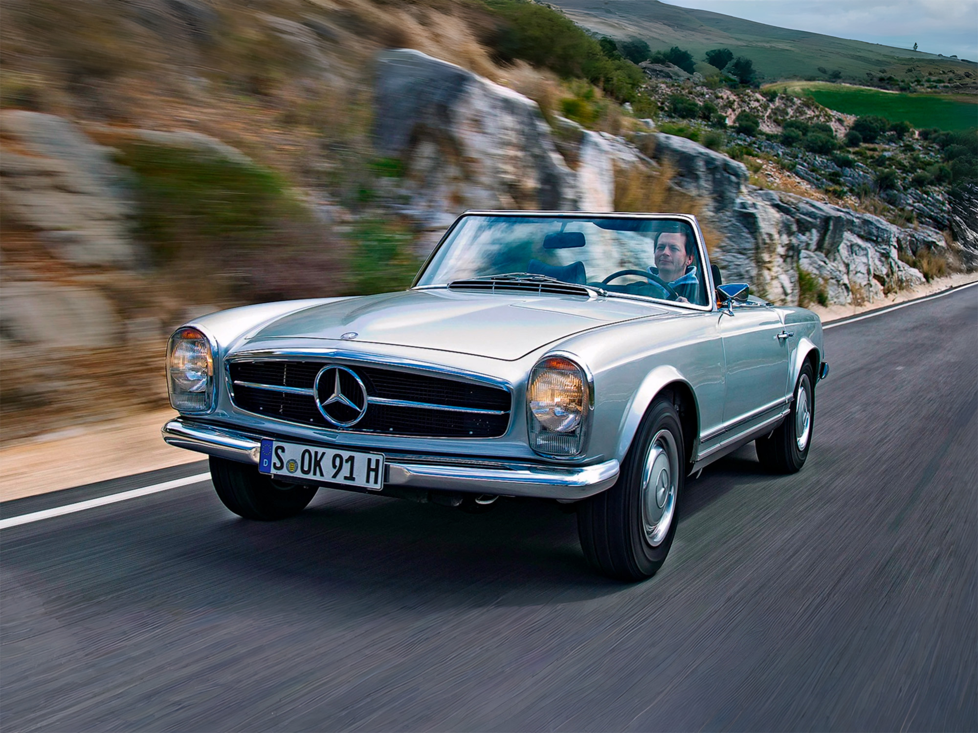 History of the Mercedes-Benz SL W113