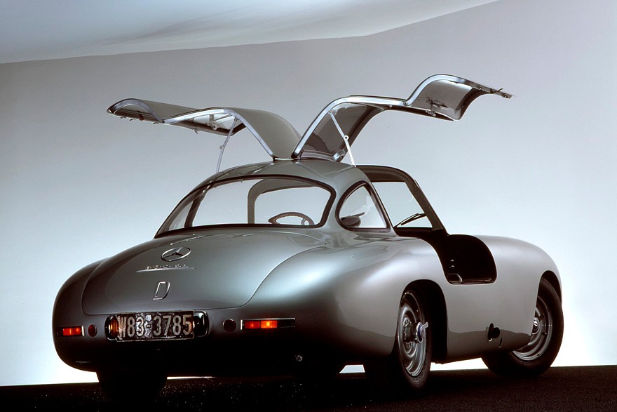 Mercedes-Benz 300 SL W194 (1952) был штучным продуктом. Построено чуть более десятка машин.
