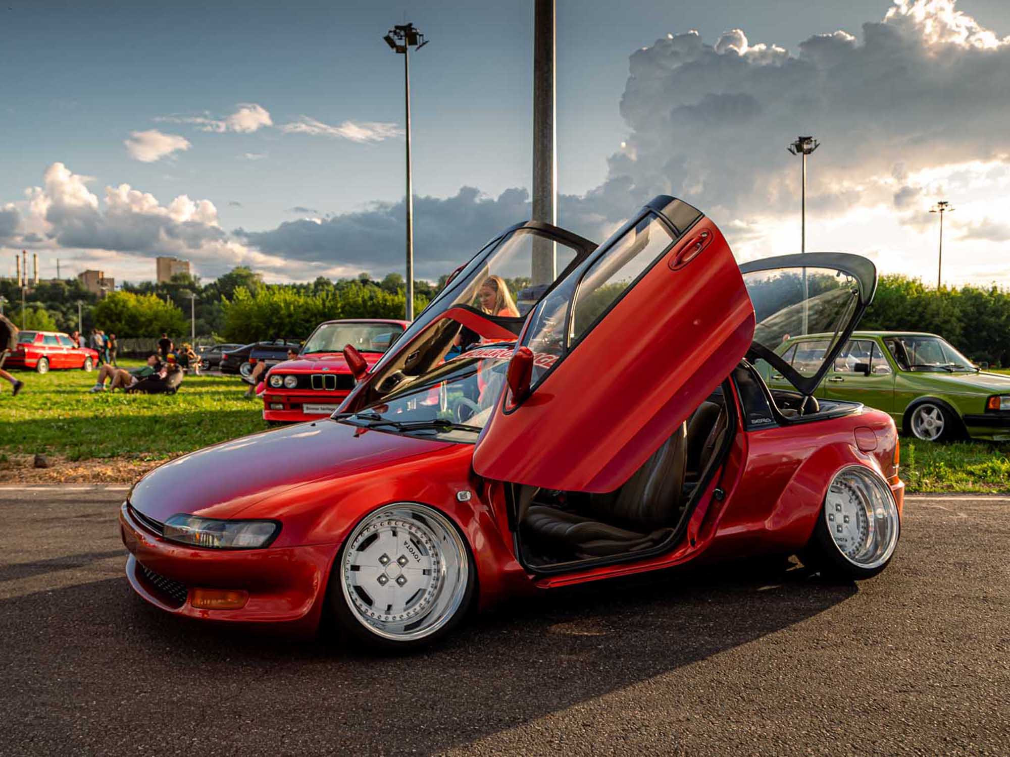 Vaynot x Auto.ru 2026: Immersion in the Atmosphere of the 00s