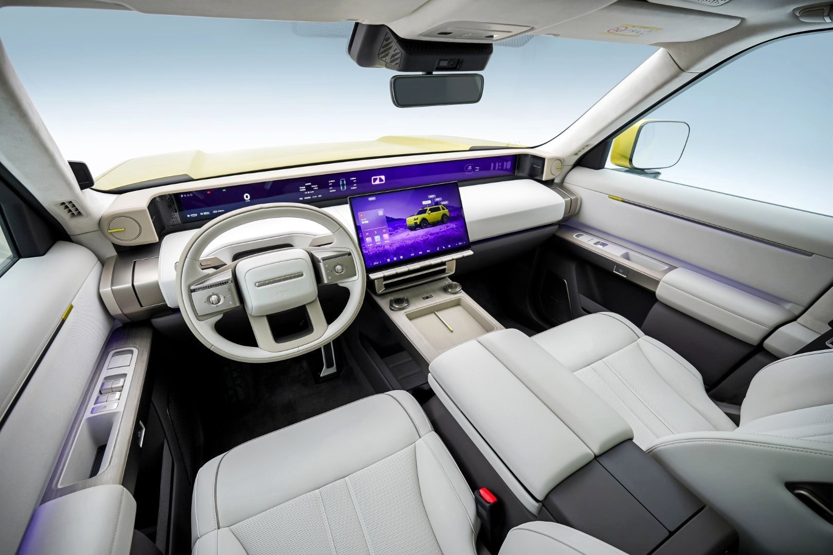 Land Rover and Chery's Big Freelander 8 Crossover: Interior and Details
