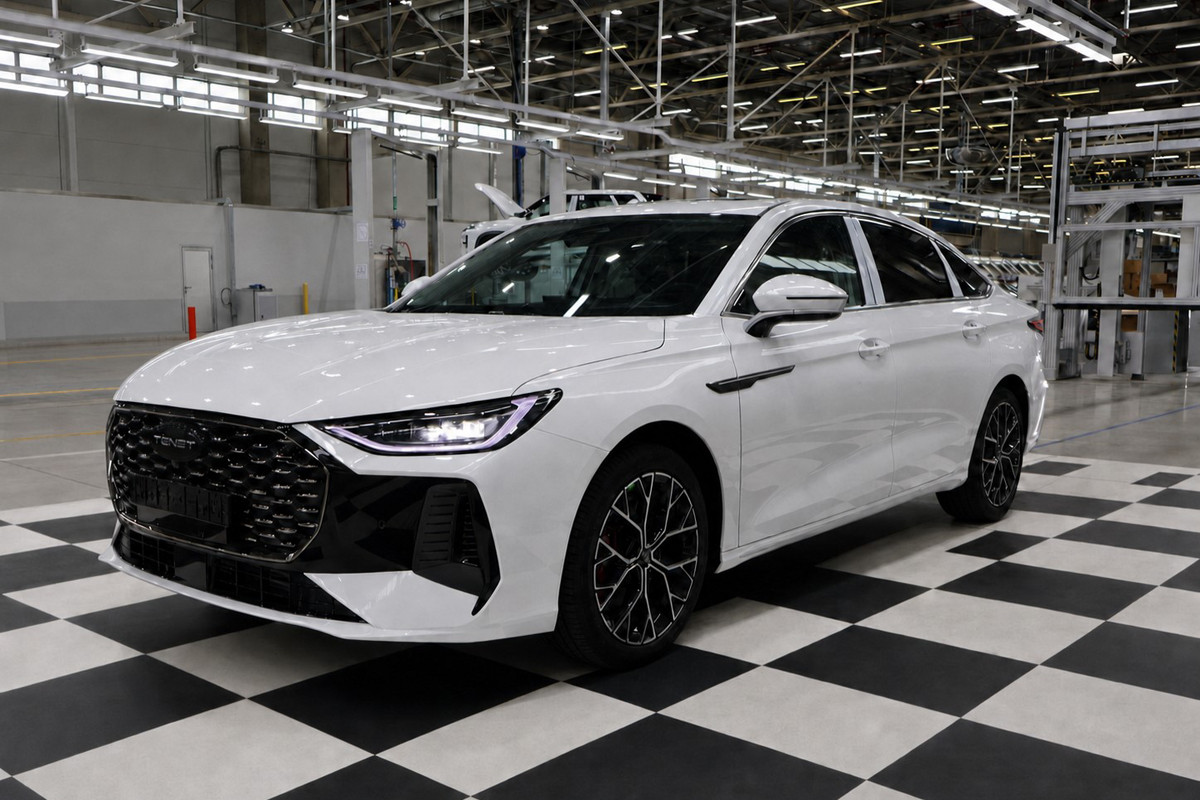 Serial production of business sedan Tenet A8 launched at a plant in St. Petersburg