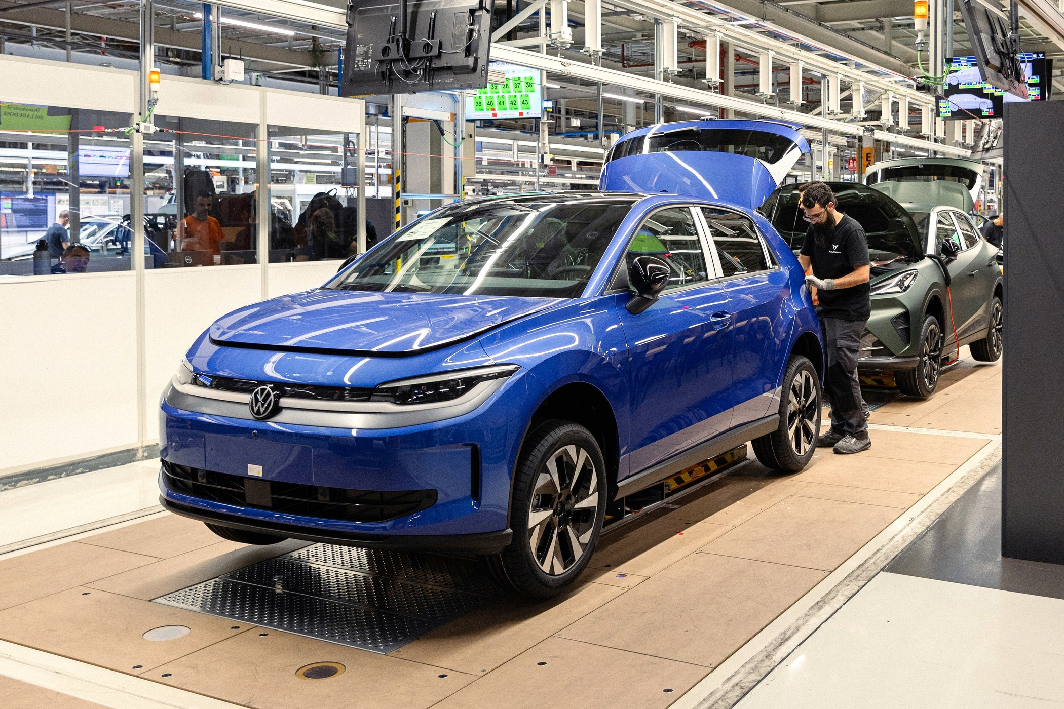 European Auto Market in the First Half of 2026: EV Share Reaches 20.7%
