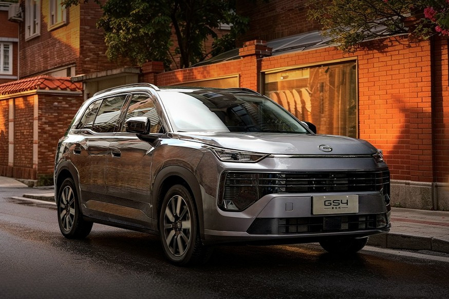 The new generation GAC GS4 crossover is offered with immediate discounts