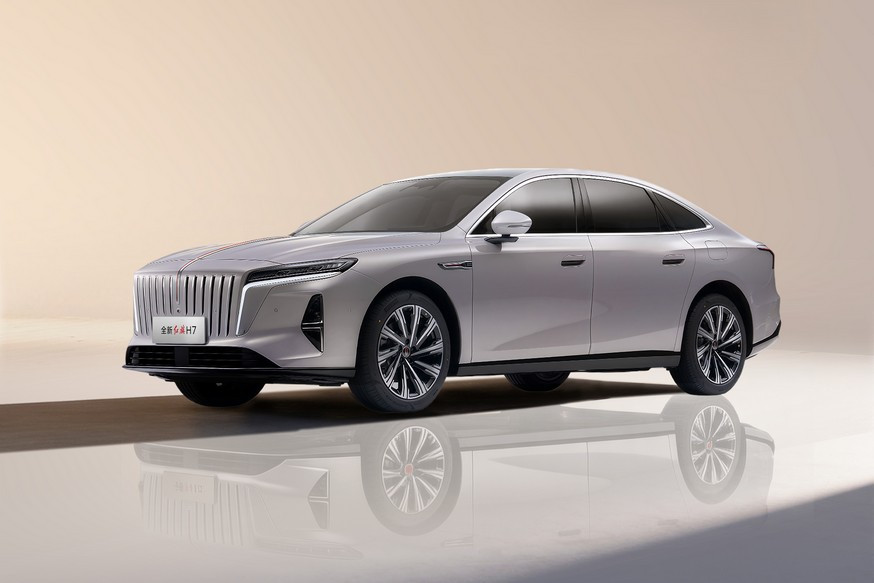The new generation Hongqi H7 sedan is ready for sale, with all-wheel drive available.