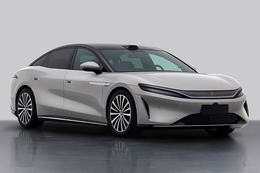 Новый BYD Dahan на сертификационных снимках