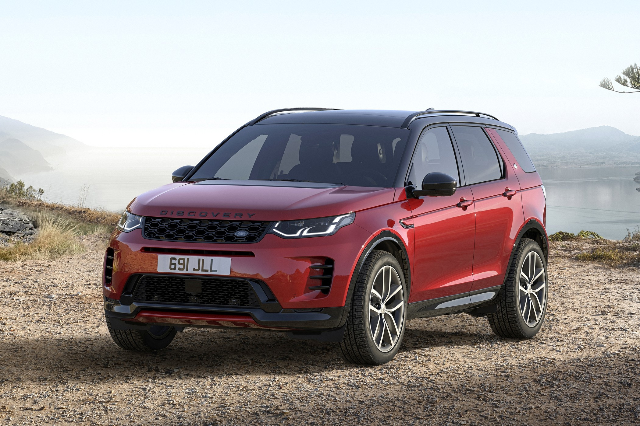 Aged Land Rover Discovery Sport to be Discontinued by End of This Year